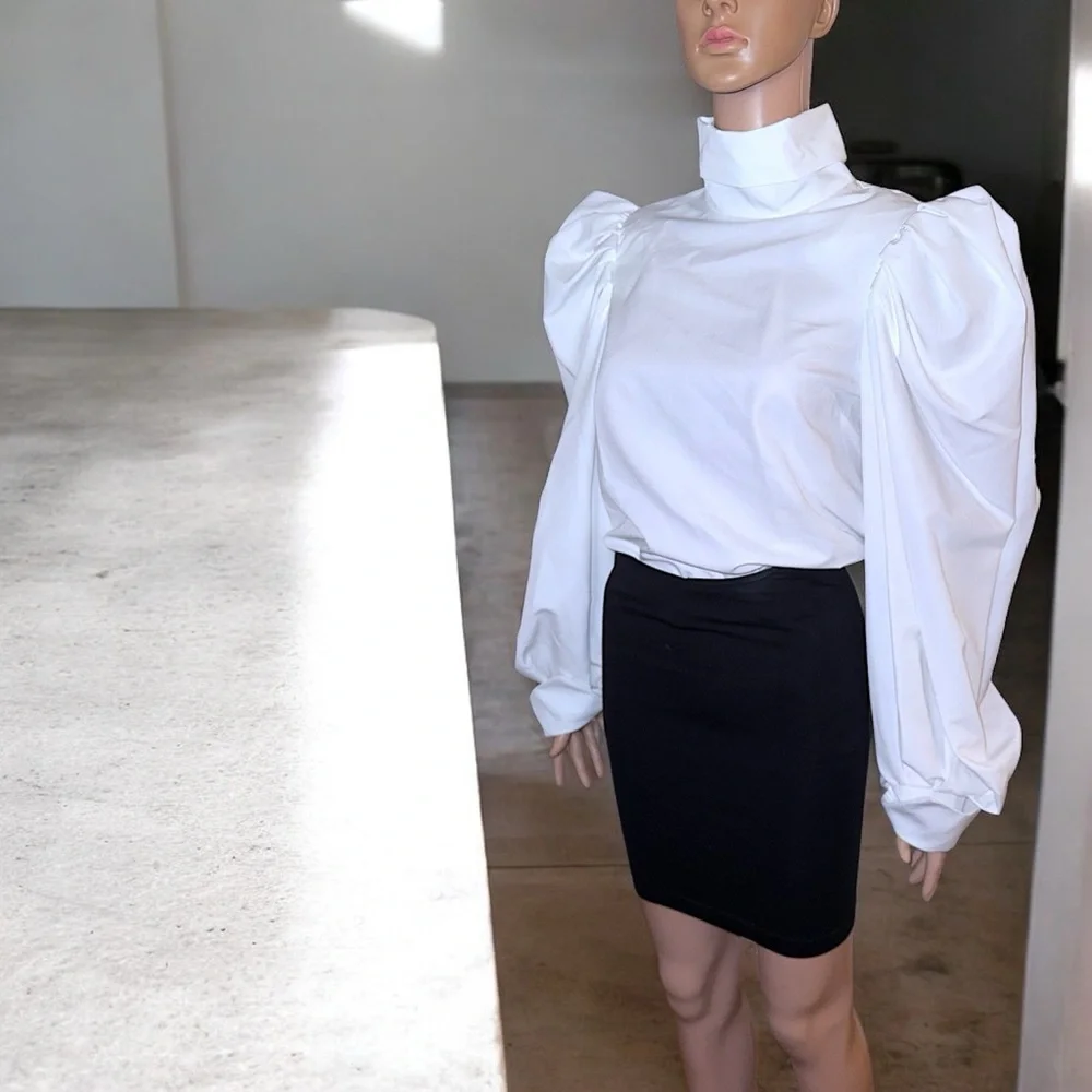 Swank A Posh “Jury’s Out Power Shoulder Top” - Picture 9 of 16